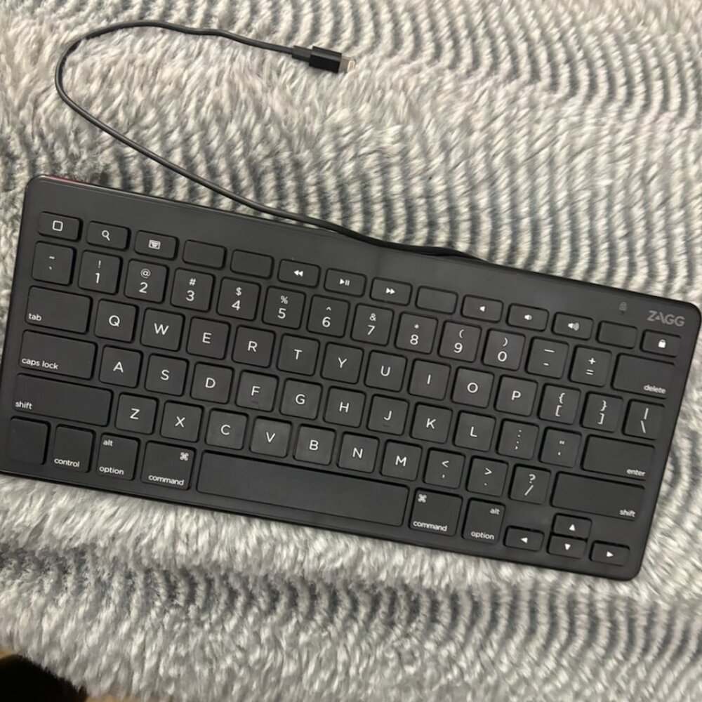 ZAGG Connect Keyboard w/Apple Phone